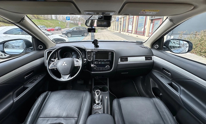 Mitsubishi Outlander cena 60000 przebieg: 209000, rok produkcji 2014 z Gdynia małe 37